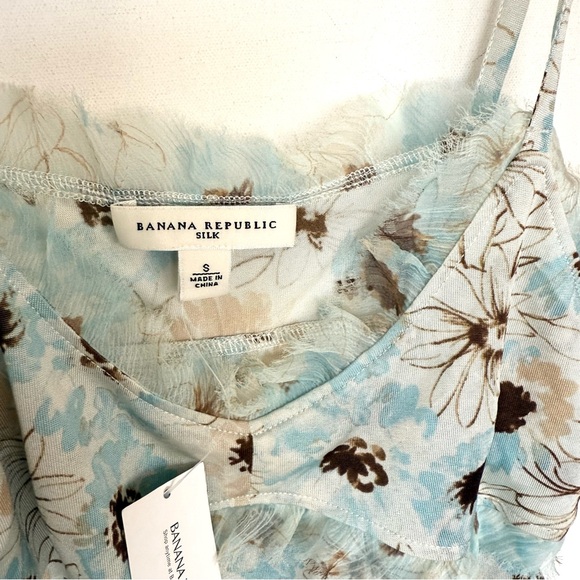 NWT Banana Republic Women 100% Silk Ruffle Floral Cami Top Sz SMALL Fits 4-6 - Picture 3 of 4